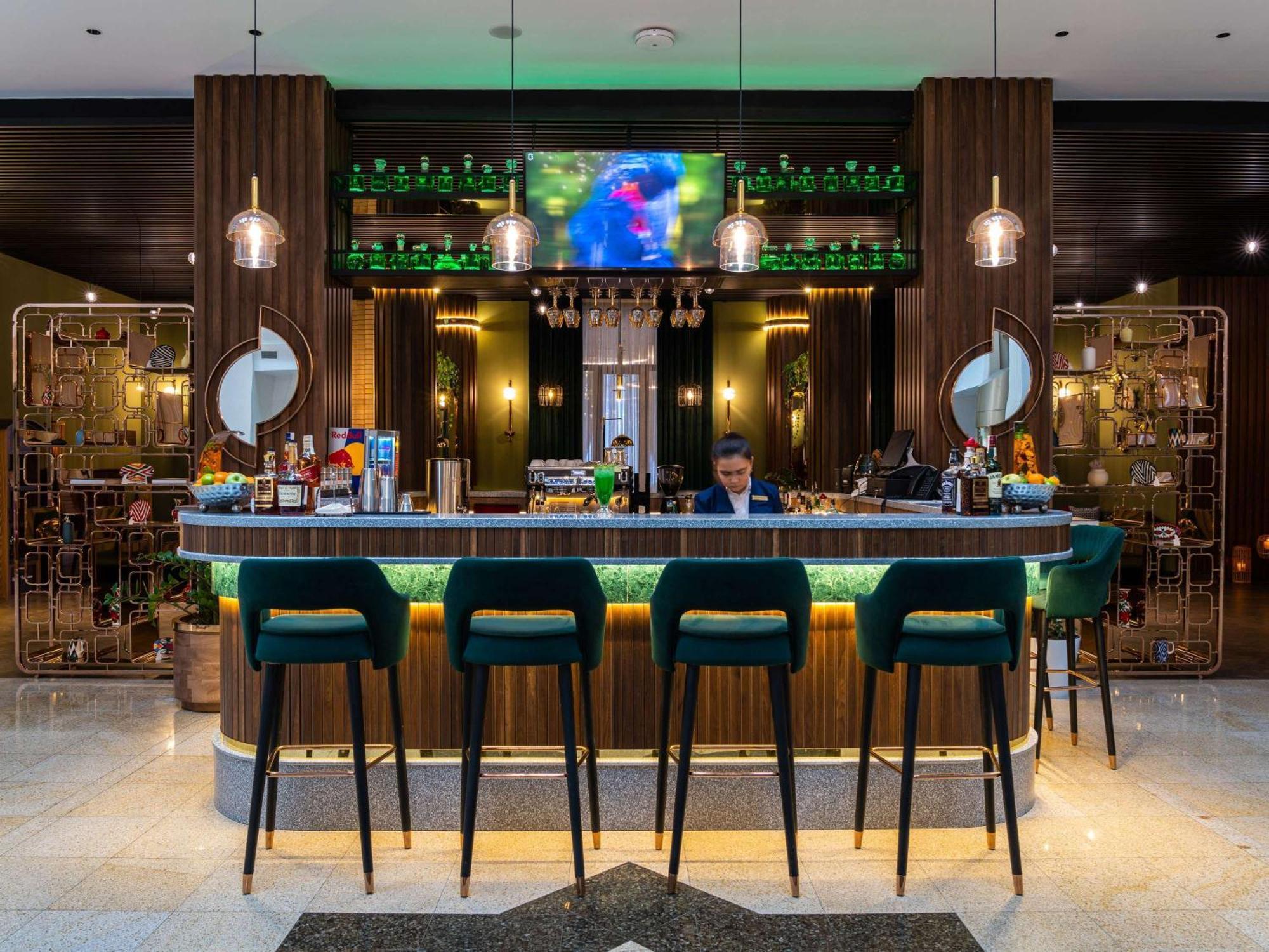 Moevenpick Самарканд Екстериор снимка