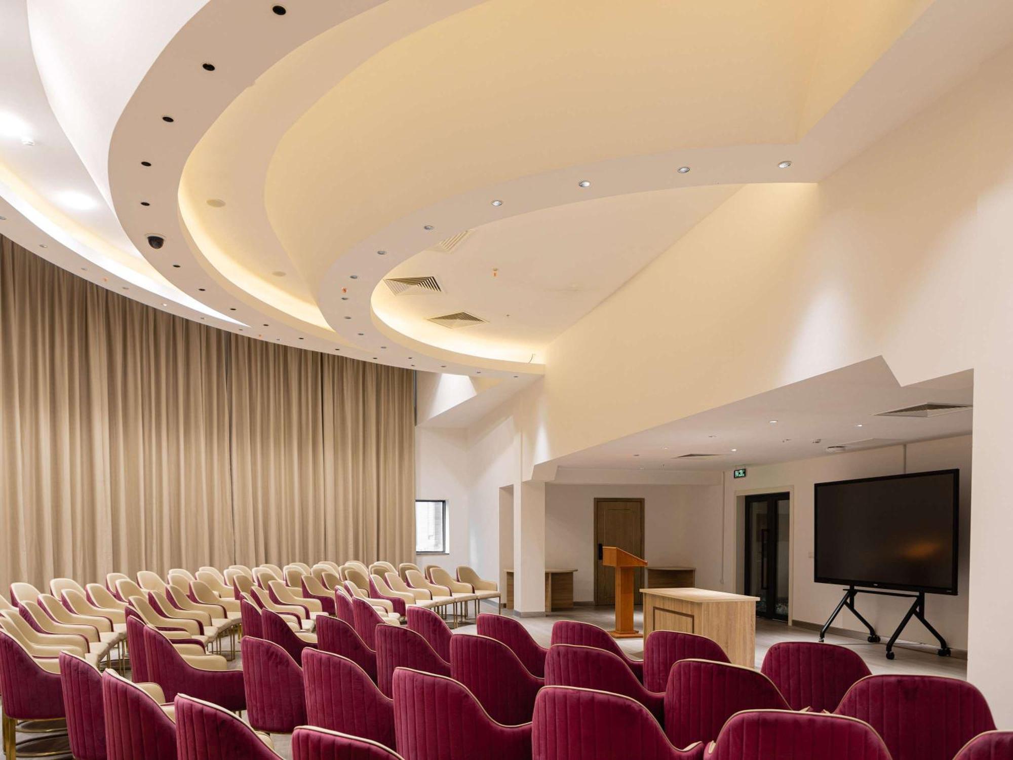 Moevenpick Самарканд Екстериор снимка
